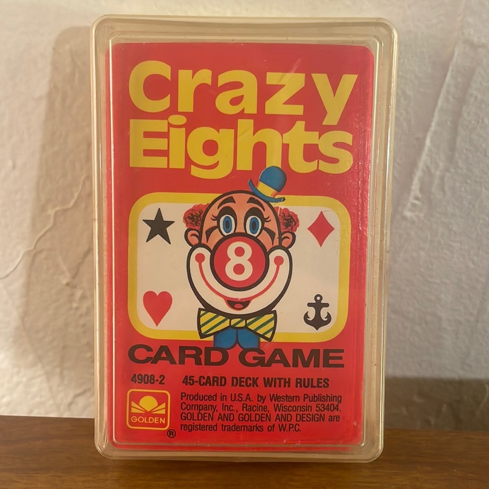 Vintage Golden CRAZY EIGHTS Card Game with plastic case #4909 USA Made